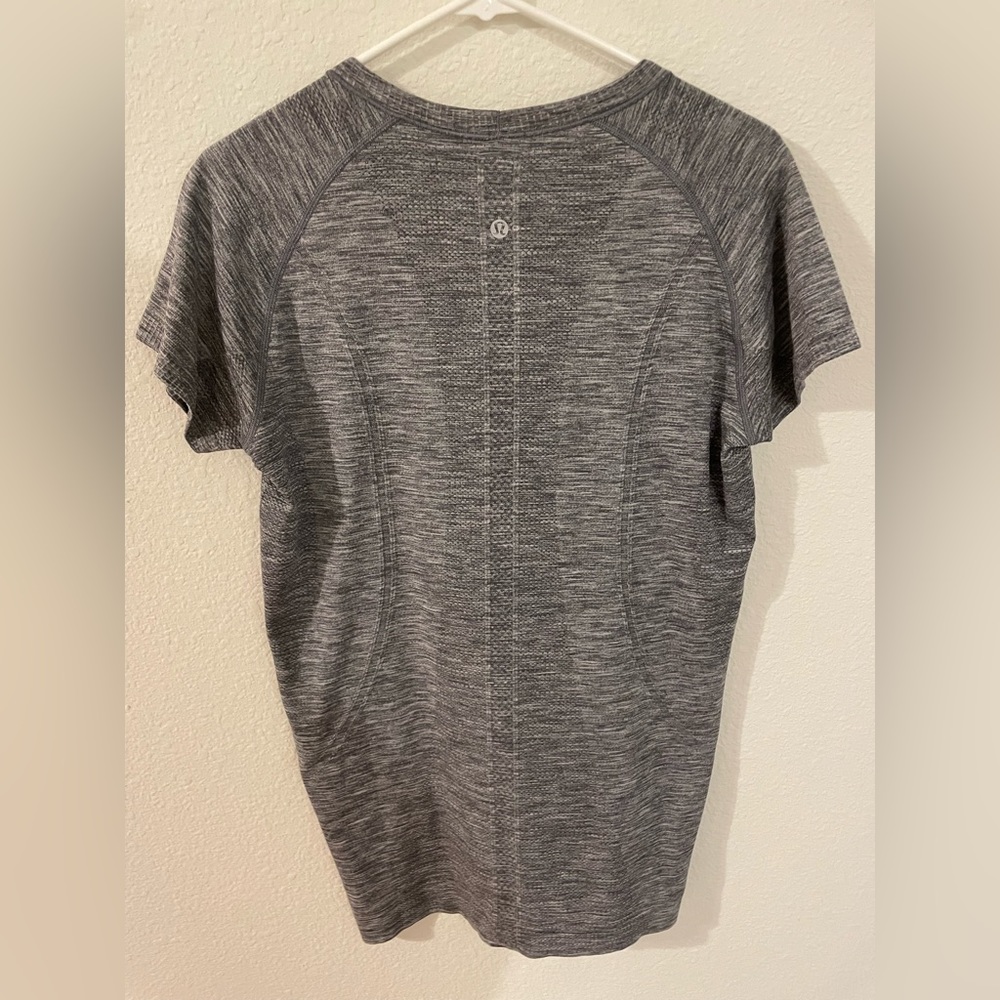 Lululemon swiftly tech